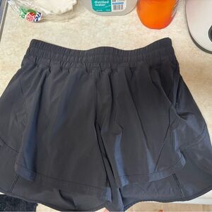 Lululemon shorts size 10